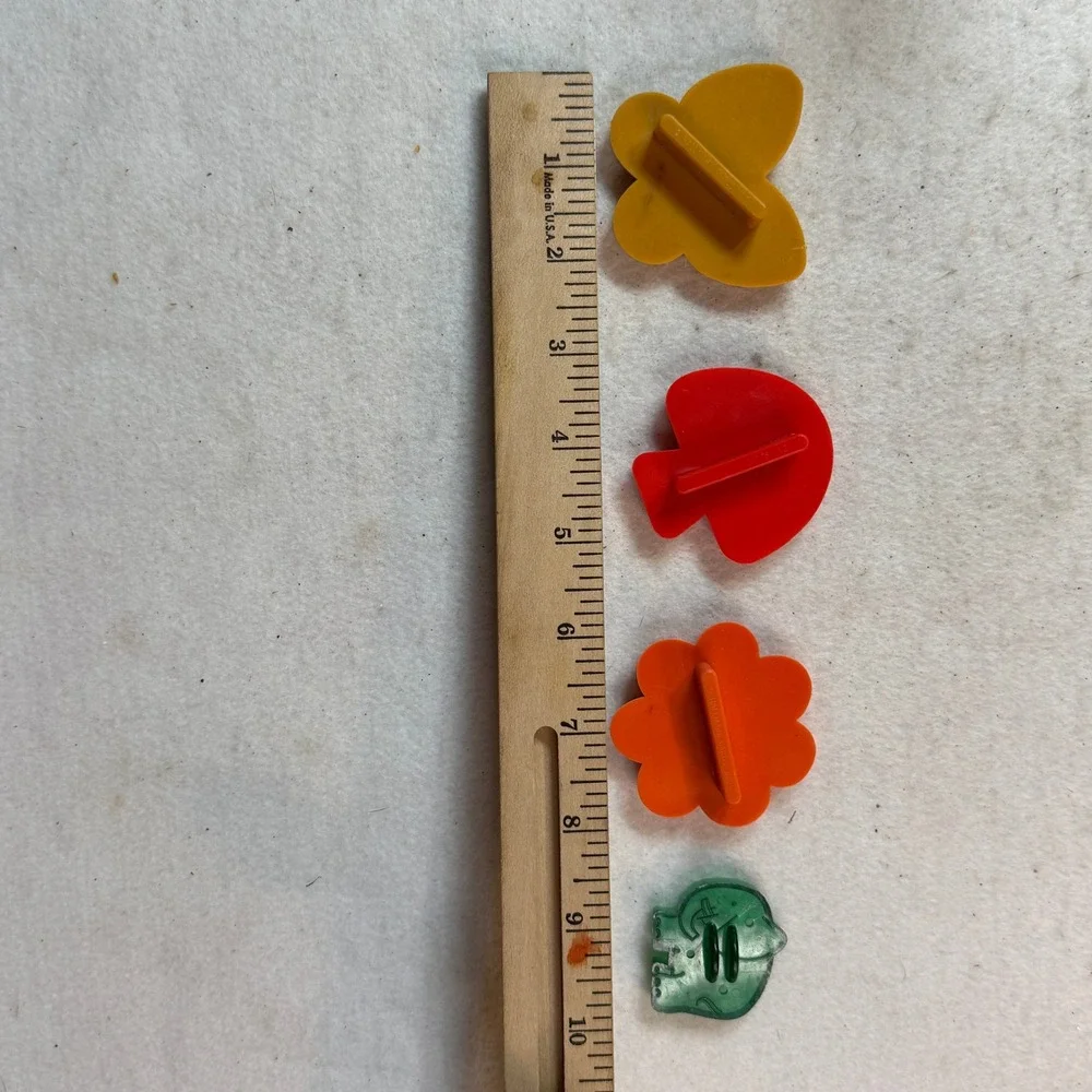 Grandmacore 70s Hallmark Mini Cookie Cutter Set Mushroom Butterfly Flower Fruit